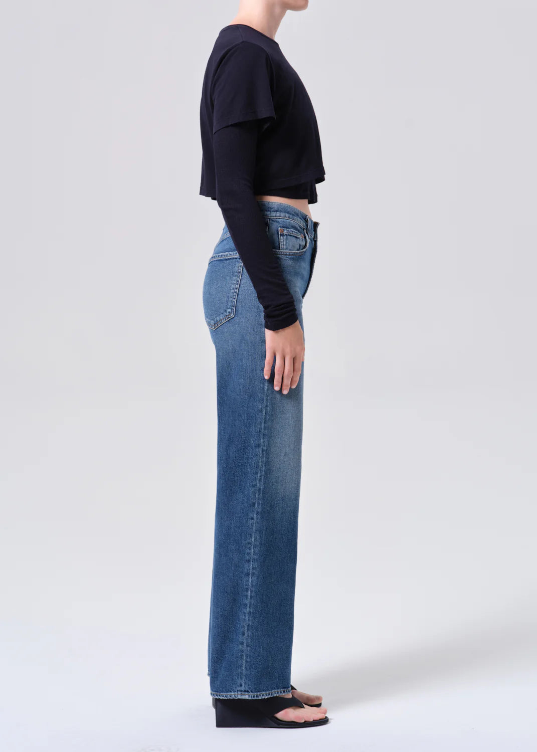 Harper Straight Jean (Weightless Stretch) - River