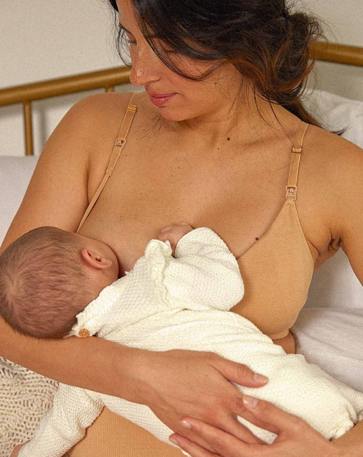 THE ESSENTIAL NURSING AND PUMPING BRA