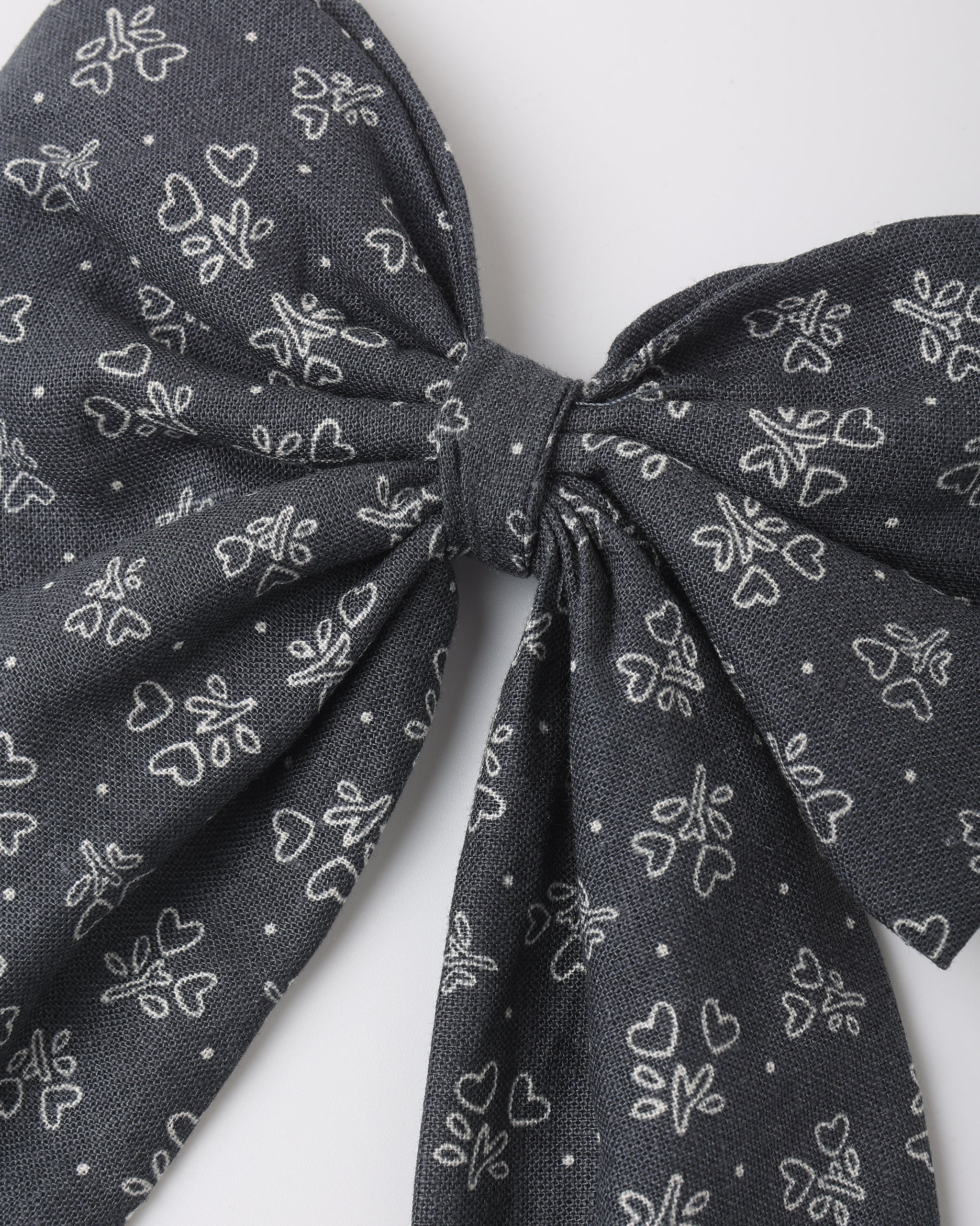 Oversized Bow - Heart Ditsy