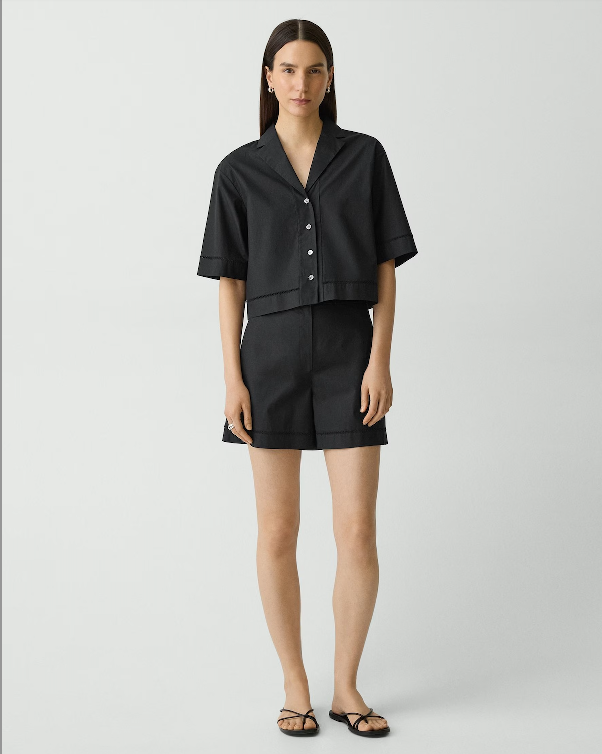Eyelet Short in City Poplin - Black
