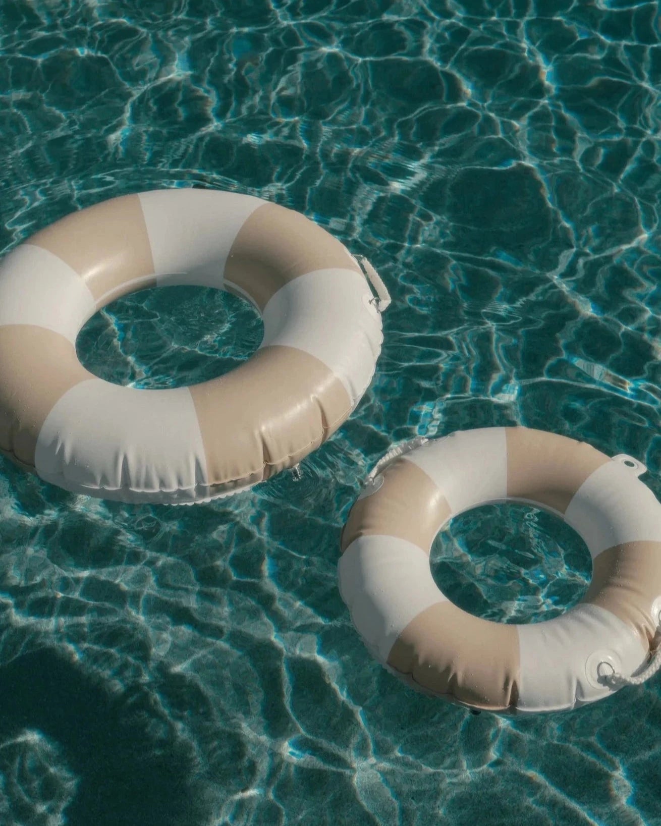 Small Classic Pool Float - Dusty Pink