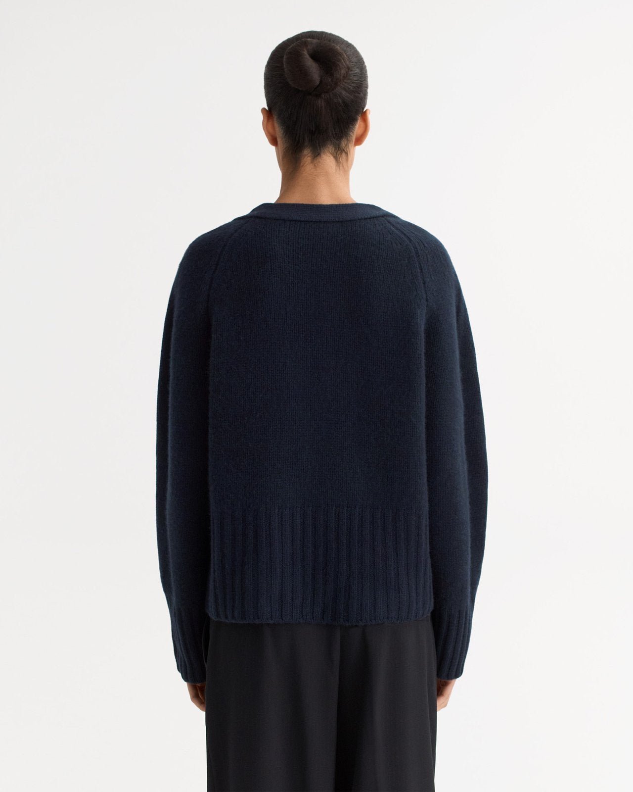 V-neck Cardigan - Navy