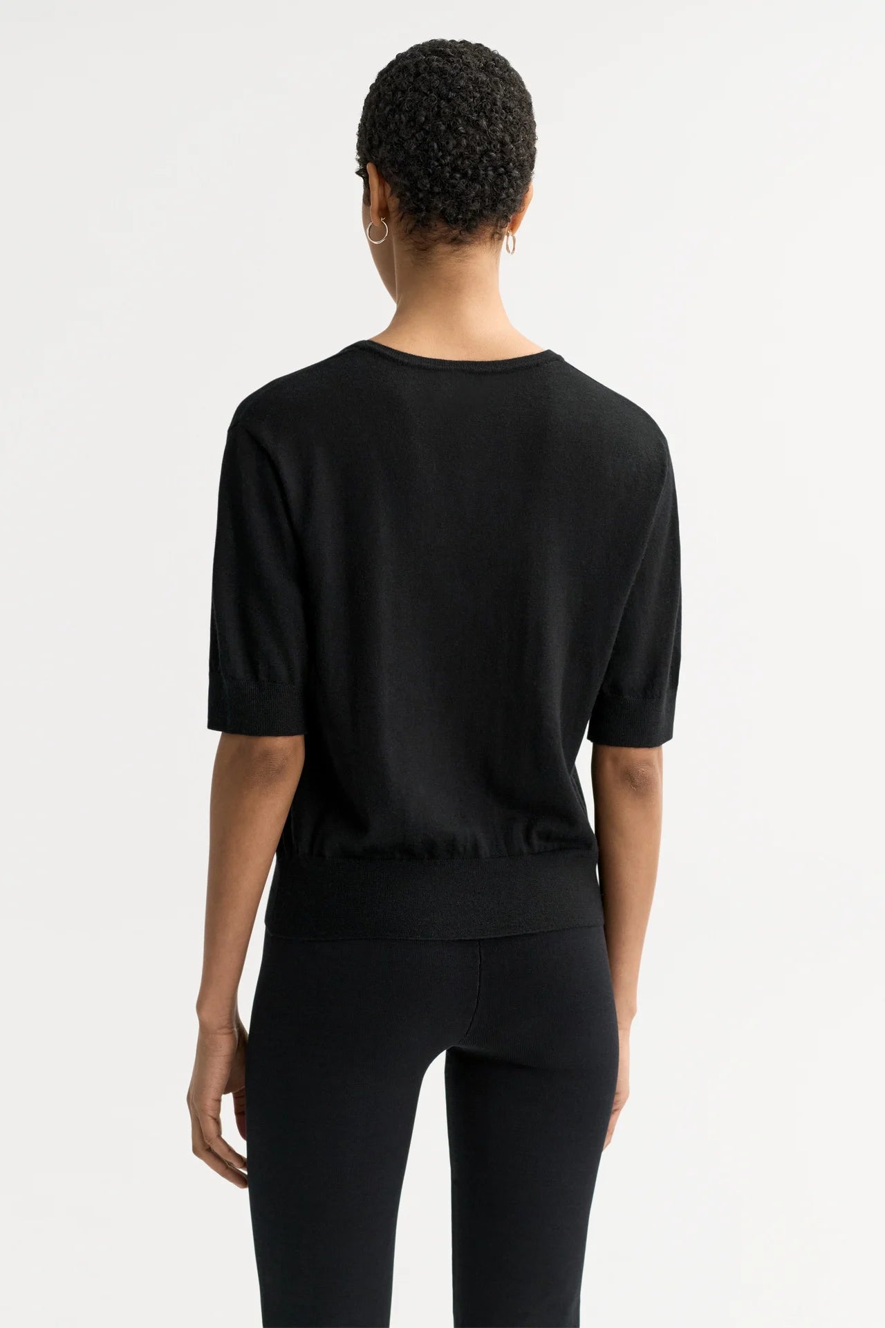 Featherlight V-neck - Black