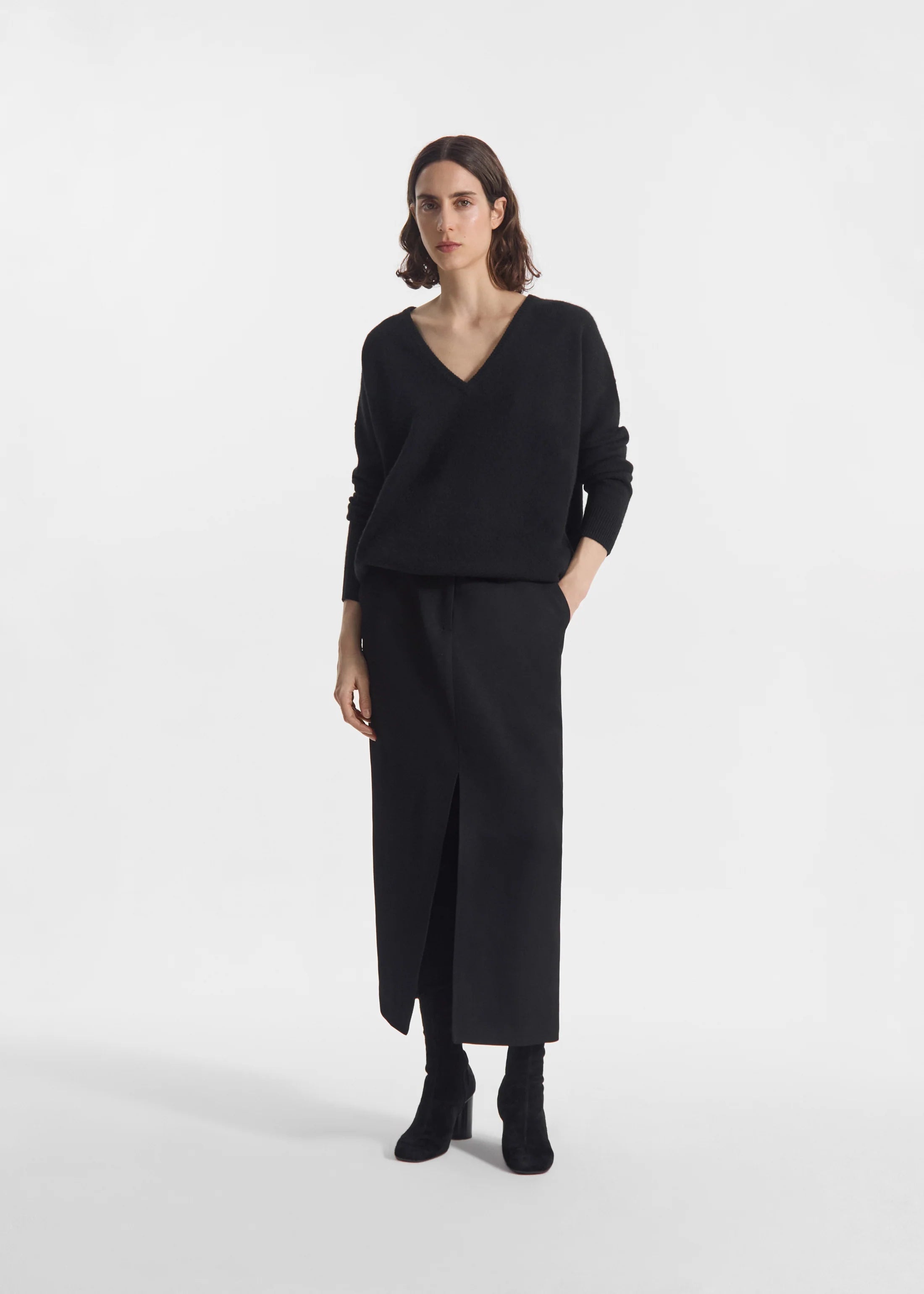 V Neck Sweater - Black