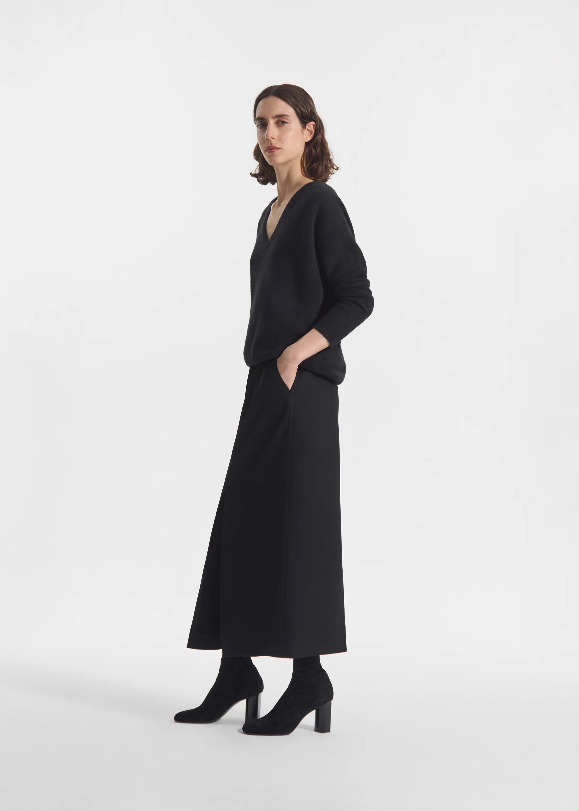 V Neck Sweater - Black