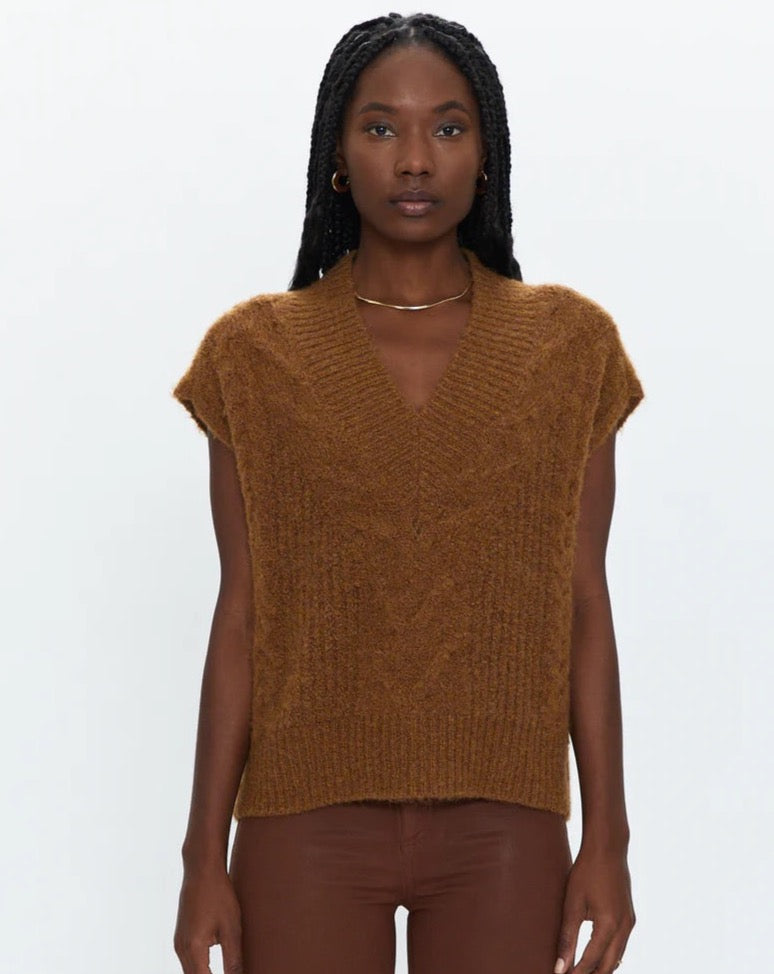Kiran Sweater Vest - Chestnut Cable