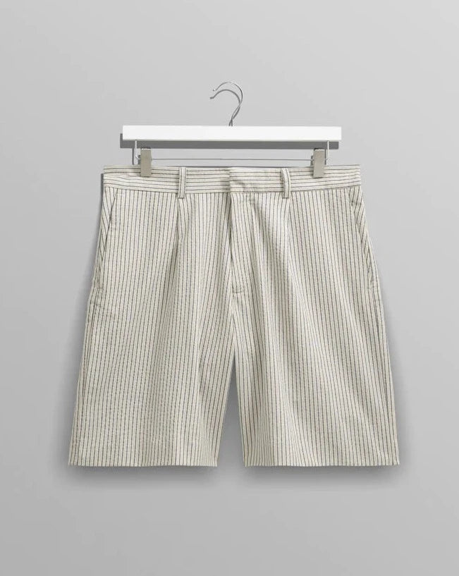 Linton Pleat Shorts - Ecru Stripe