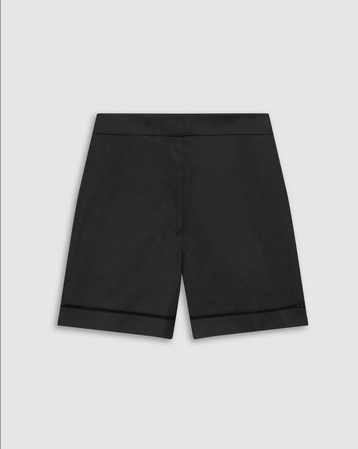 Eyelet Short in City Poplin - Black