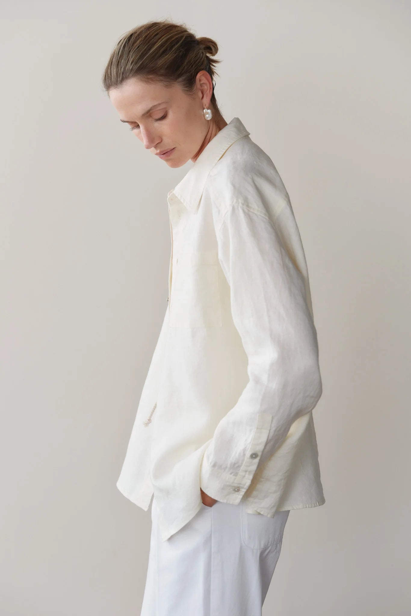 The Linen Relaxed Shirt - Creme