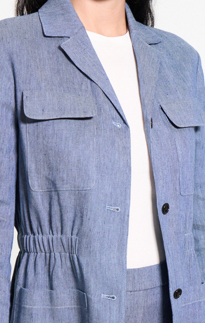 Cinched Jacket in Fluid Linen - Light Denim
