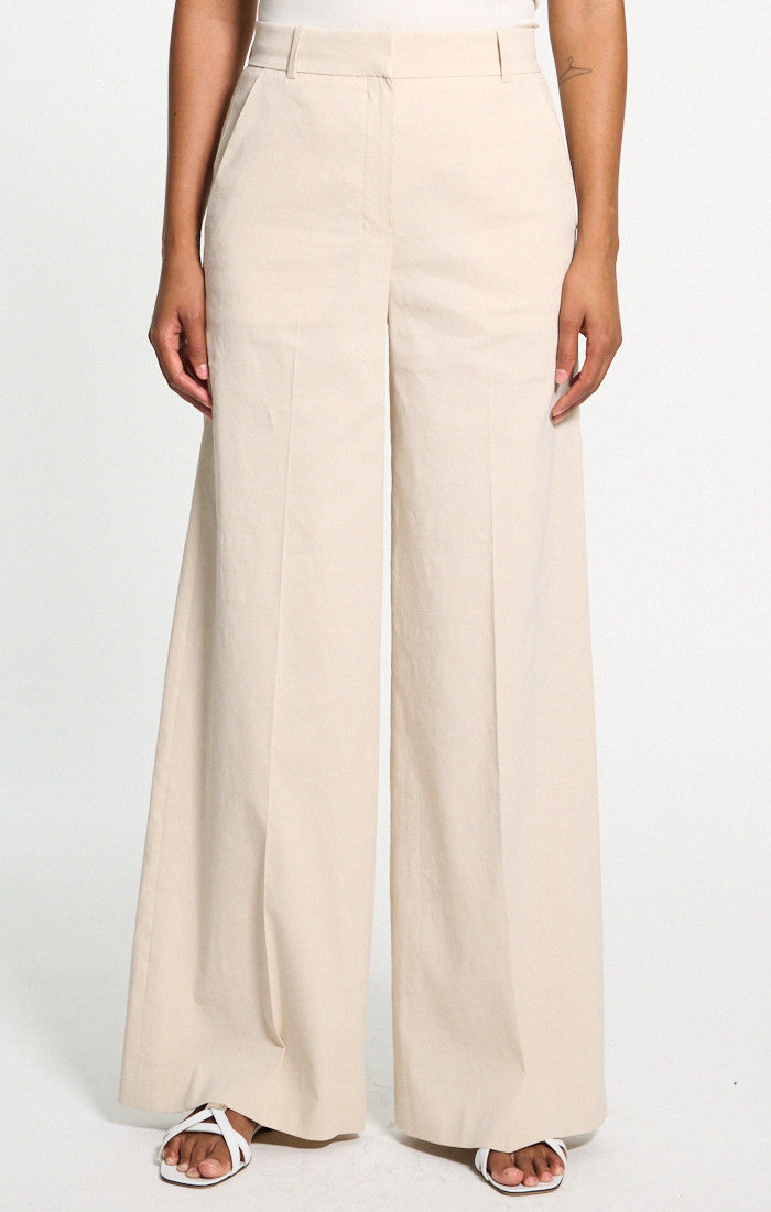 High-Waist Wide-Leg Pant in Good Linen - Straw